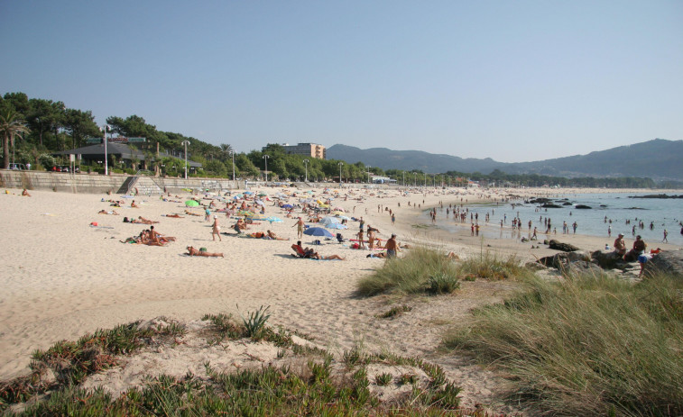 Abel Caballero afirma que los turistas madrileños y catalanes serán bienvenidos en las playas de Vigo