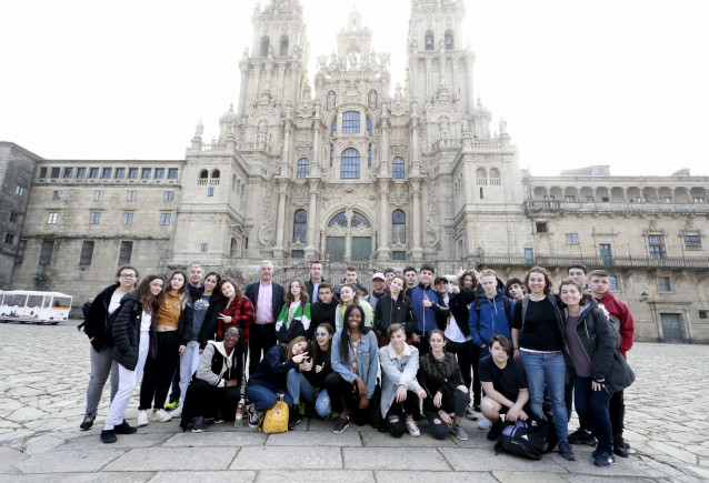 Alumnos de gallego del Instituto Cañada Blanch de Londres llegan a Santiago en su 'Viaxe da lingua'