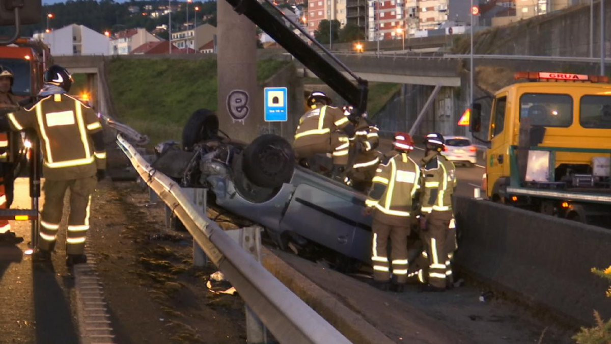 Accidente trafico teis ap9 vigo redondela jovenes bomberos
