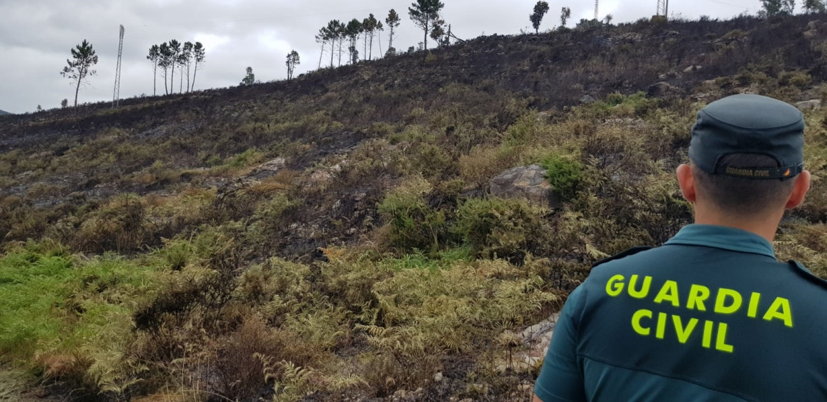 Rural.- Investigado por un incendio forestal un vecino de A Cañiza (Pontevedra), que alegó que quería gastar una broma