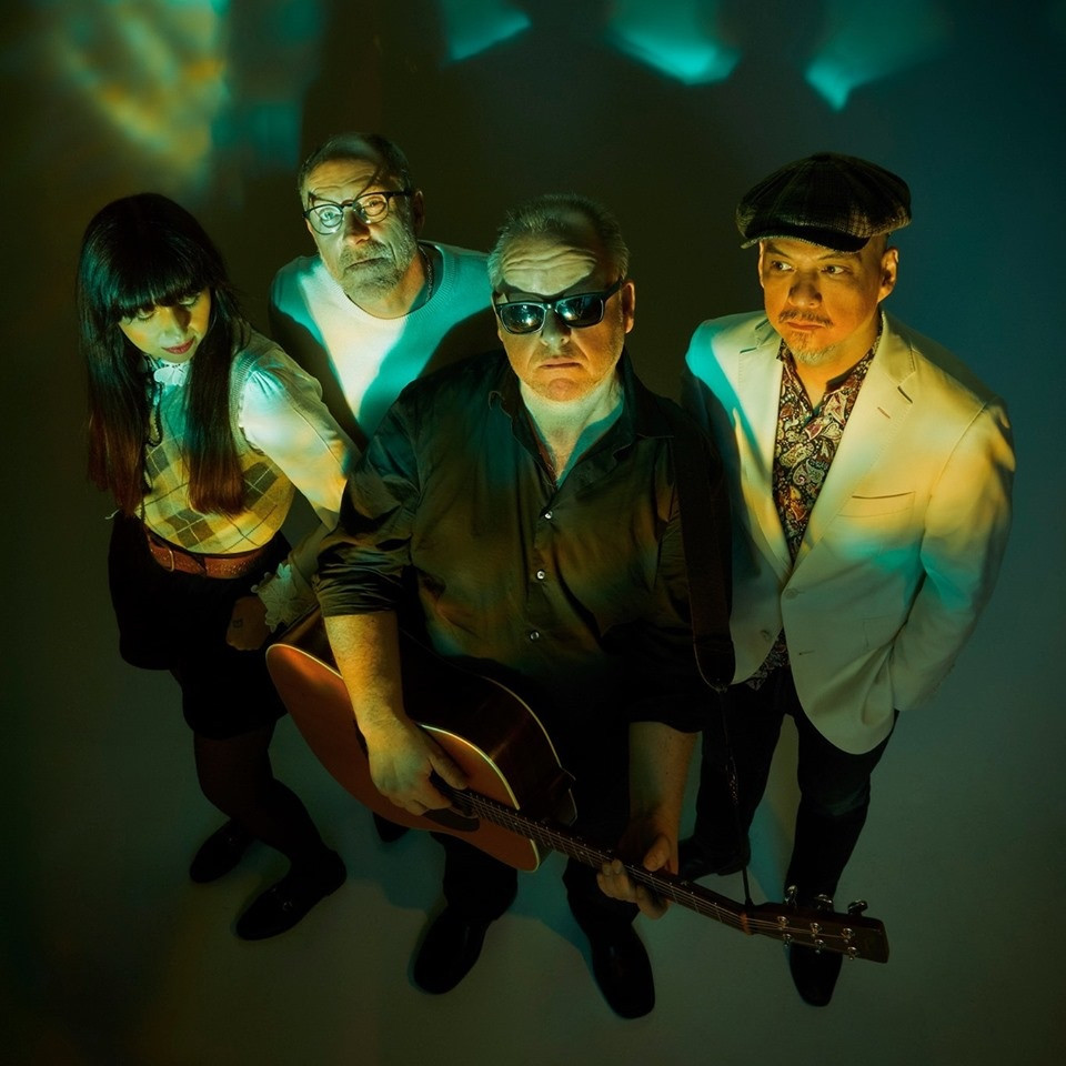 Pixies anuncian nuevo disco, Beneath the Eyrie, y estrenan el primer single, On Graveyard Hill