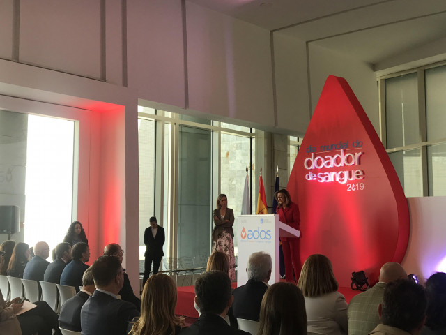 Sanidade reconoce la solidaridad de casi una treintena de colectivos y entidades implicados en la donación de sangre