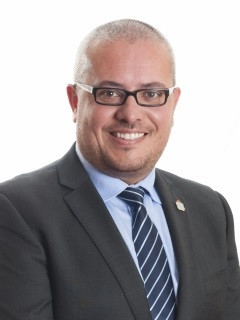 El diputado César Fernández Gil (PP) deja la Cámara gallega tras ser investido en minoría alcalde de Ribadavia (Ourense)