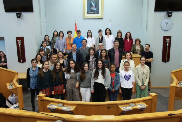 La Diputaciónde A Coruña entrega los premios de proyectos educativos y viñetas por la igualdad