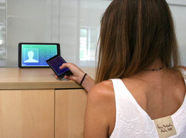 Una empresa de la Tecnópole (Ourense) lanza una app para que los empresarios puedan fichar con el móvil