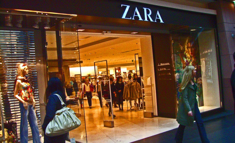Zara y otras marcas de Inditex lanzan esta noche las rebajas en sus webs