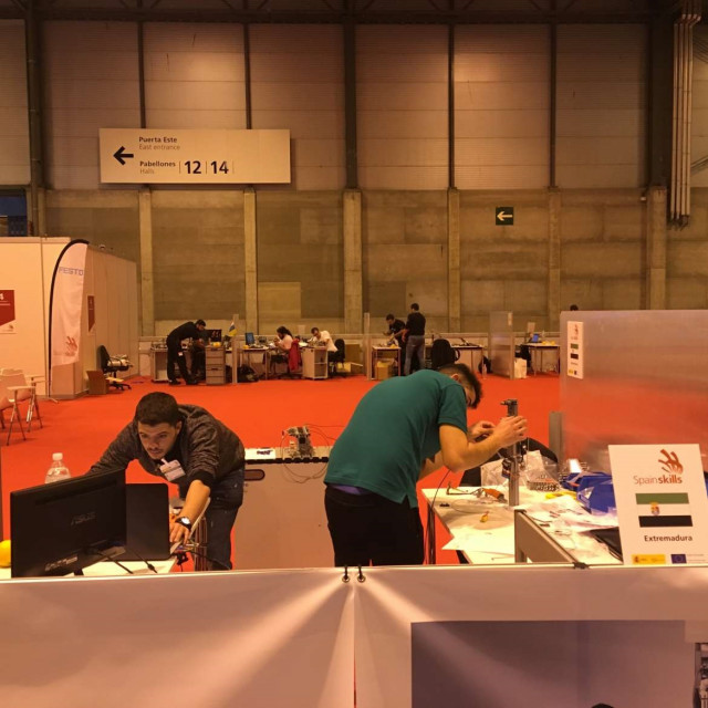 Alumnos extremeños en Olimpiadas de FP