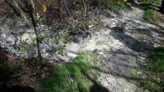 Imagen del río Brandelos remitida por el BNG tras su visita a la mina de Touro