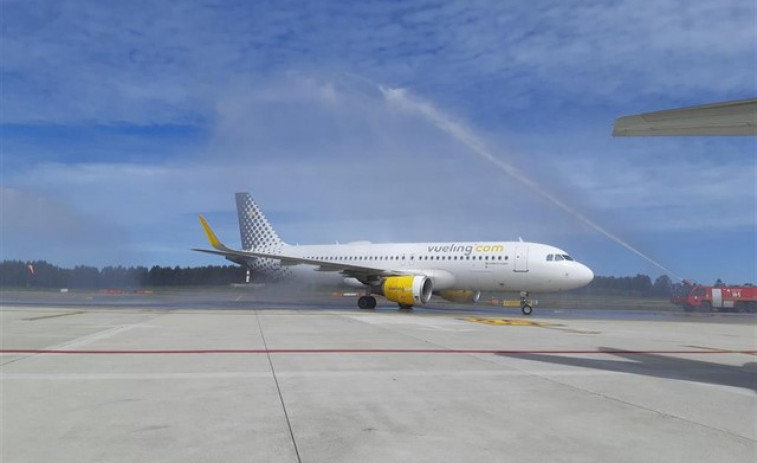 Un niño de 11 años causó la amenaza de bomba que obligó a desalojar un vuelo de Canarias a Santiago