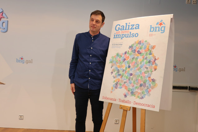 El secretario de Comunicación del BNG, Xavier Campos, presenta la campaña del BNG