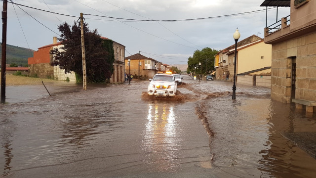 Daños causados por lluvias y granizadas en la provincia de Ourense.