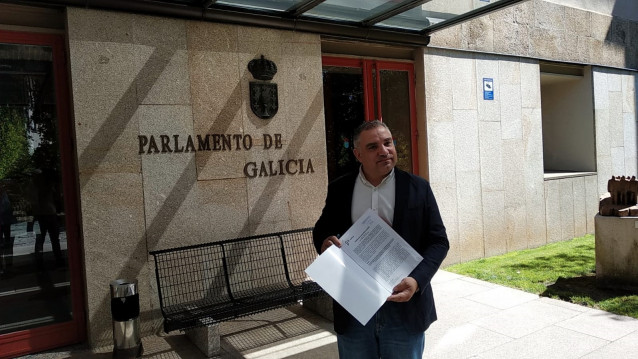 El secretario de Organización de Ciudadanos Galicia, Laureano Bermejo, ante el Parlamento de Galicia