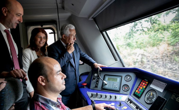 Portugal, a punto de concluír la electrificación del tren que conecta con Galicia, mientras España sigue sin hacer los deberes