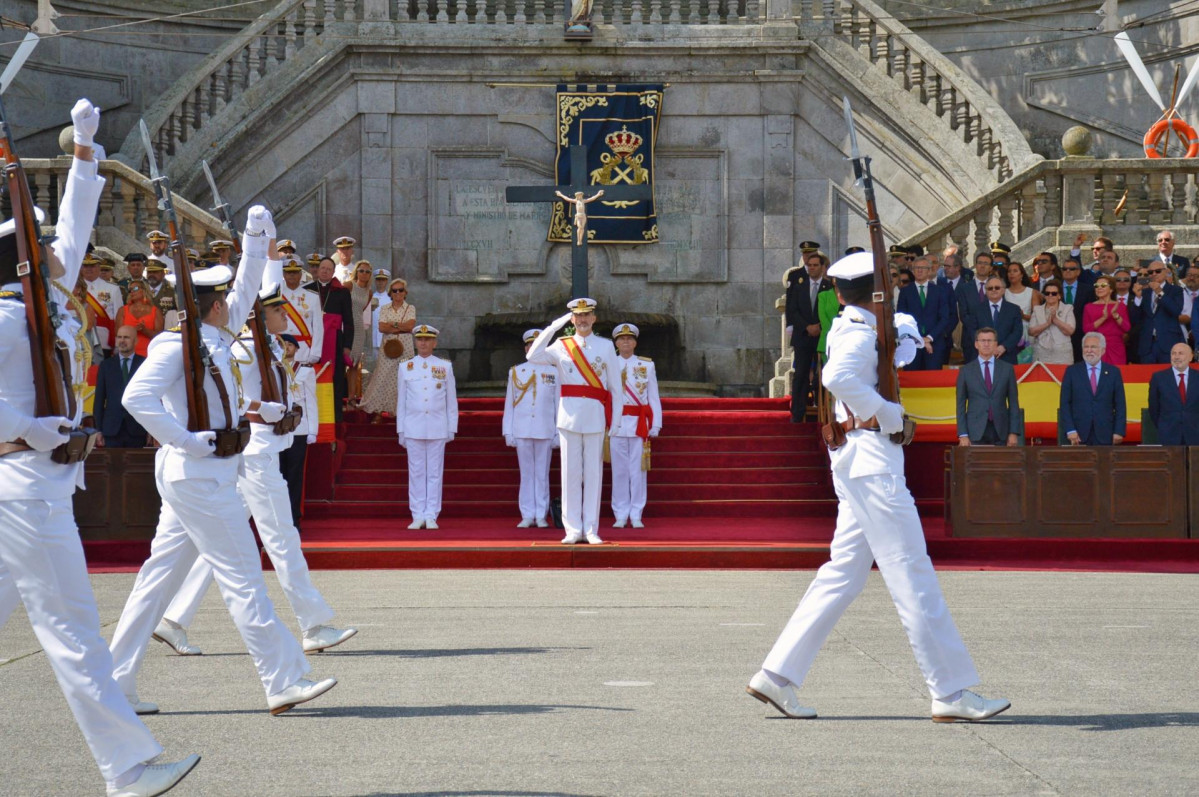 El rey Felipe VI preside la entrega de los Reales Despachos en la Escuela Naval Militar de Marín