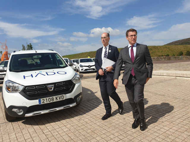 El presidente de la Xunta, Alberto Núñez Feijóo, y el conselleiro de Sanidade, Jesús Vázquez Almuiña, presentan el Plan de Hospitalización a Domicilio (HADO)