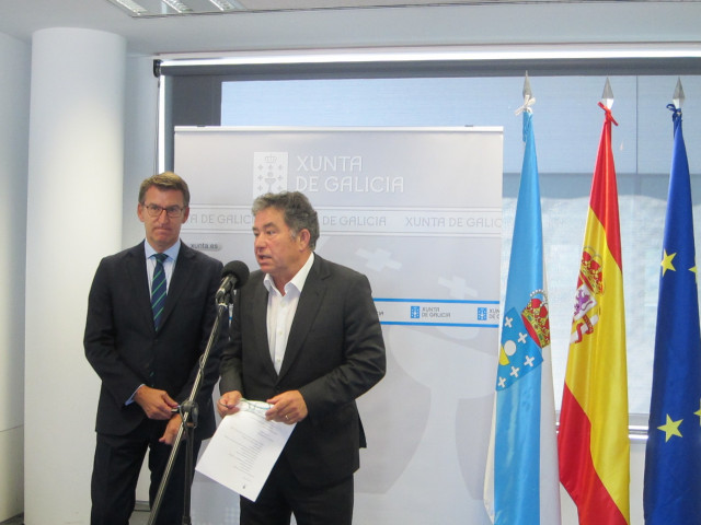 El presidente de la Xunta y el alcalde de Pontevedra durante la rueda de prensa de este miércoles