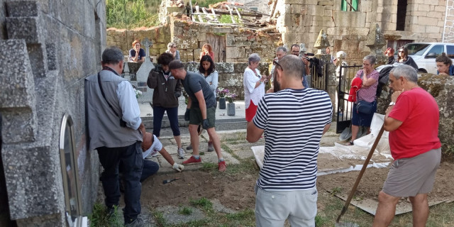 Imagen de la exhumación llevada a cabo.