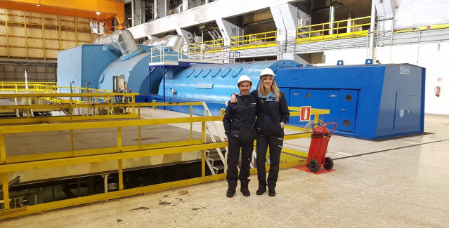 Tres profesores se formaron en la central de As Pontes