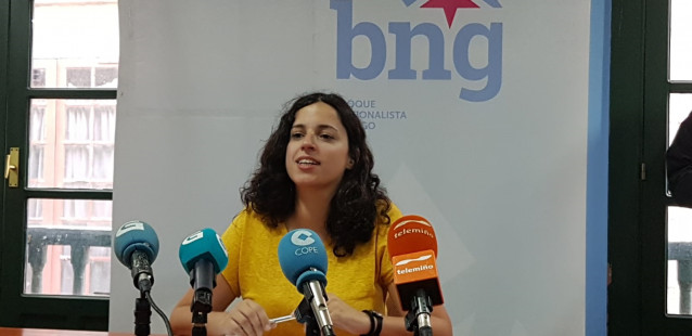 La diputada del BNG Noa Presas en rueda de prensa en Ourense.