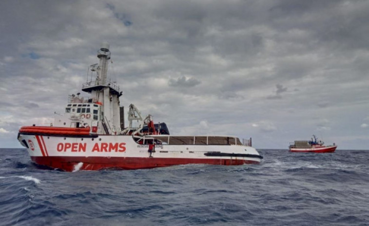 ​El ‘Open Arms’ desembarca en Lampedusa tras casi tres semanas en el mar