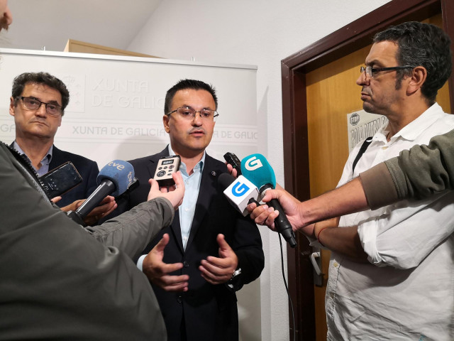 El conselleiro de Medio Rural, José González, habla sobre detenidos por incendios forestales