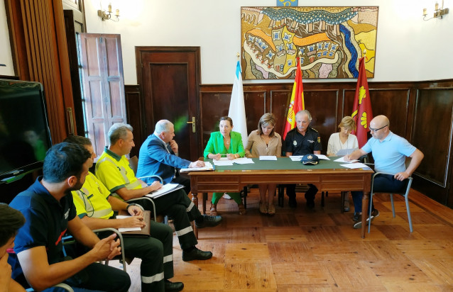 La subdelegada del Gobierno, Maica Larriba, y la alcaldesa de Redondela, Digna Rivas, copresiden la Junta Local de Seguridad.