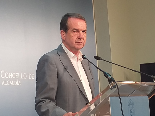 El alcalde de Vigo, Abel Caballero, en la sala de prensa de la Alcaldía, en el Ayuntamiento de Vigo.