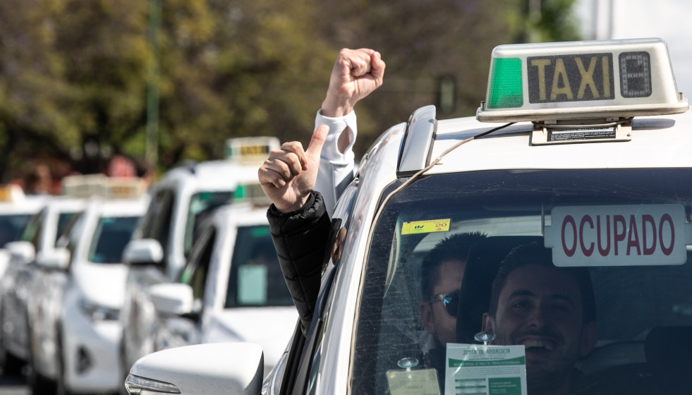 Protesta de taxistas por el borrador de la Junta sobre los VTC.