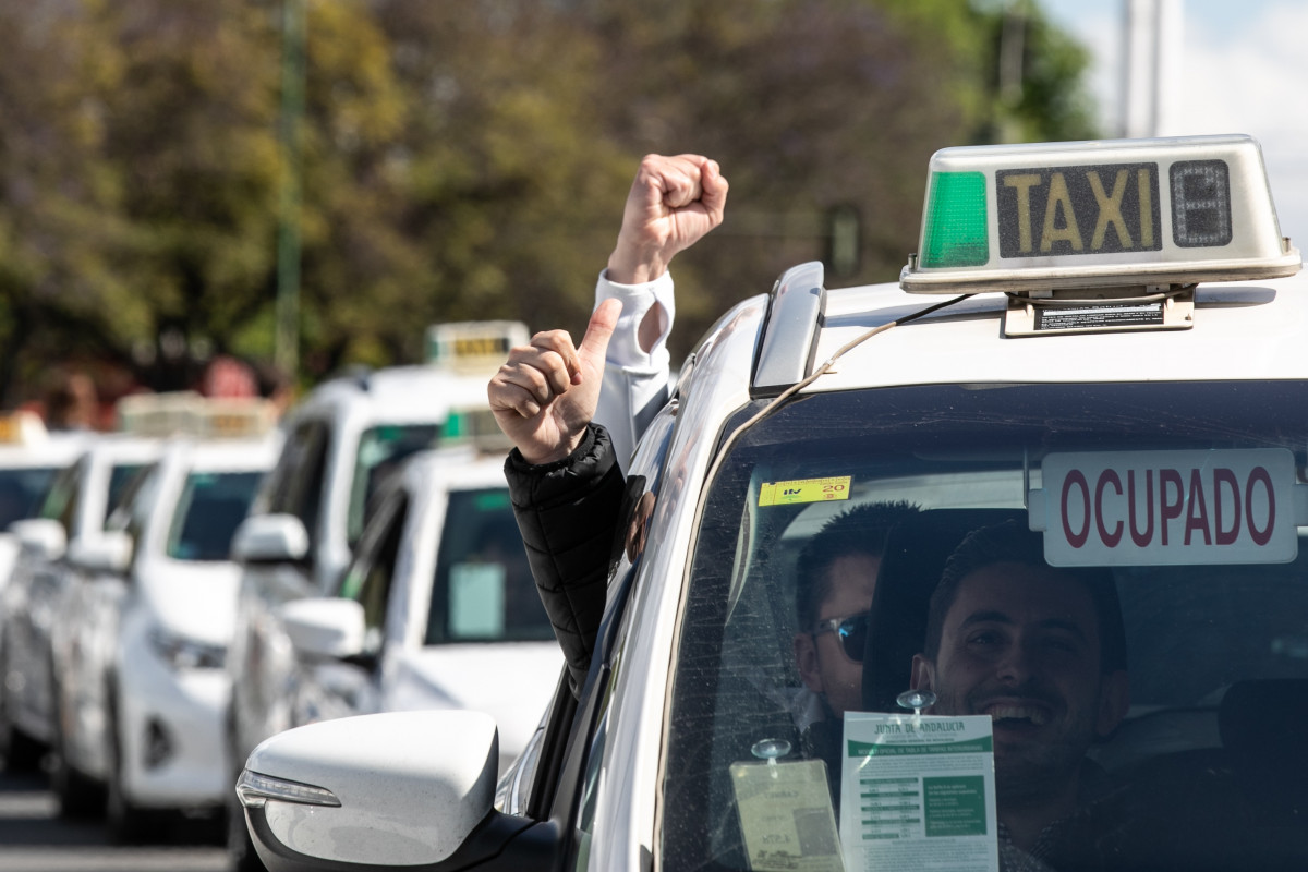 Protesta de taxistas por el borrador de la Junta sobre los VTC.
