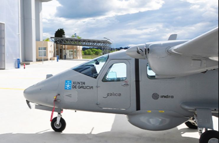 Dron targus logotipos indra