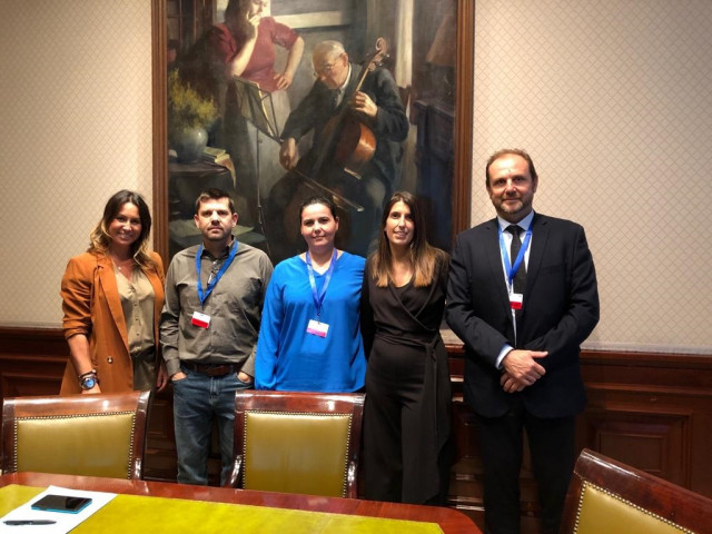 Ciudadanos se reúne con víctimas del Alvia en el Congreso