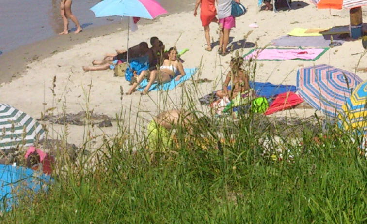Mujeres en topless filmadas sin su consentimiento en una playa gallega
