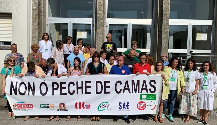 Concentración de la comisión de centro de Santiago por el traslado de la UNidad de Paliativos para denunciar la pérdida de camas y de personal.