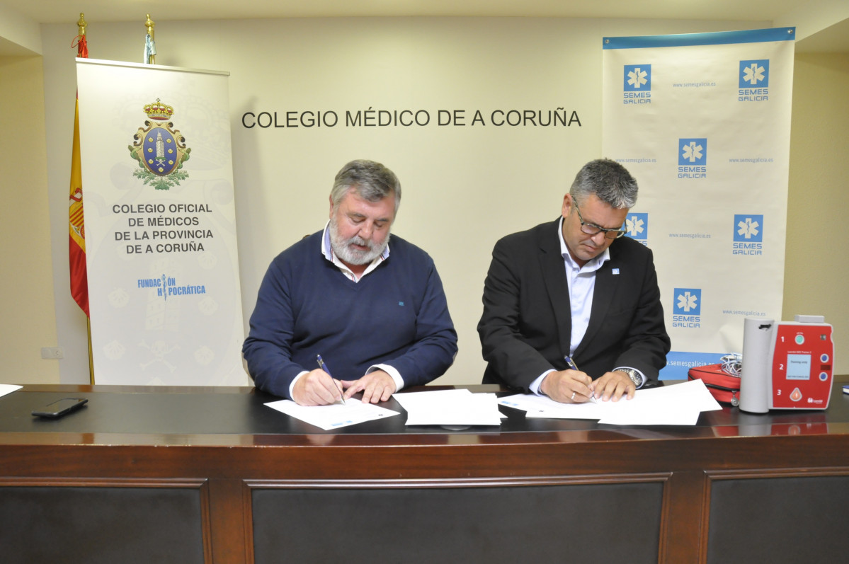 Firma de un convenio de colaboración entre el Colegio de Médicos de A Coruña y la Sociedad Española de  Medicina de Urgencias