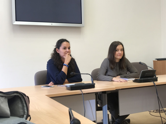 Las diputadas del Grupo Común da Esquerda Luca Chao y Eva Solla