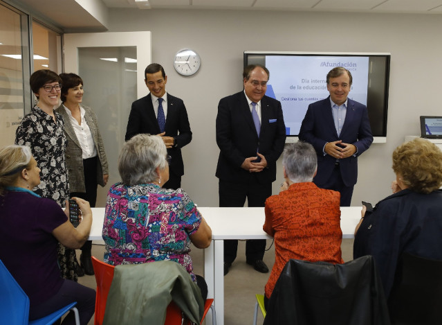 Actividad de Abanca por el Día de la Educación Financiera