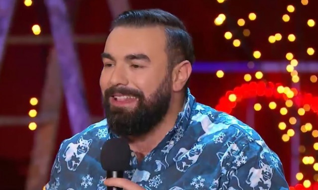 Comedy Central celebra las fiestas navideñas con el estreno, este jueves 22 de diciembre a las 22:15 horas, del espectáculo 'Rober Bodegas rompe la Navidad', protagonizado por el cómico gallego y que contará también con la participación especial de Alb