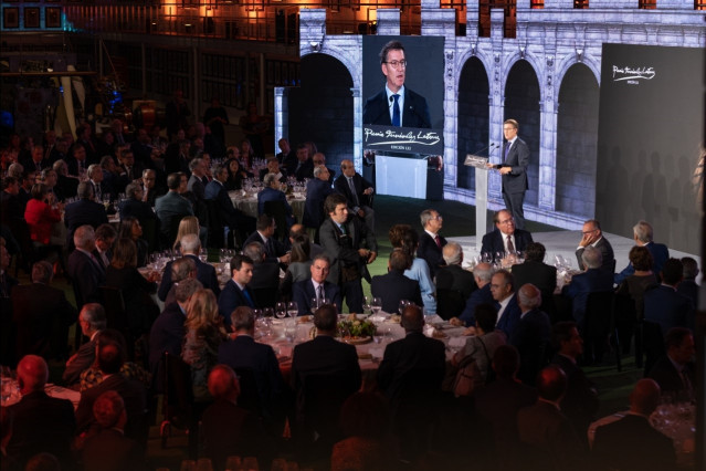 El presidente de la Xunta, Alberto Núñez Feijóo, en la entrega del LXI Premio Fernández Latorre