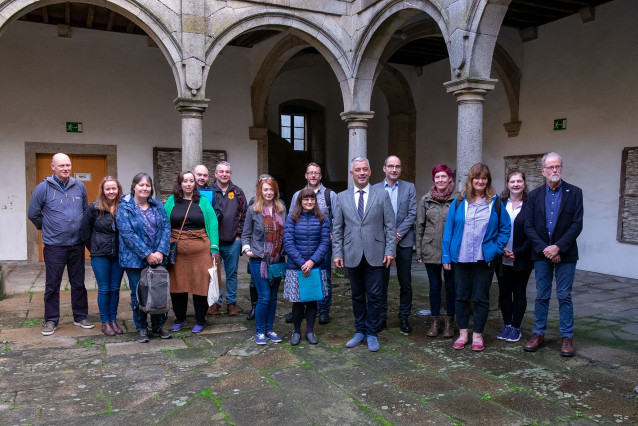Valentín García recibe a profesores escoceses de gaélico.
