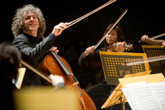 El violonchelista británico Steven Isserlis.