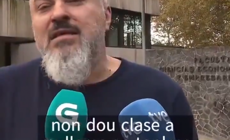 El profesor de la USC suspendido por comentarios machistas condenado por agredir a policías nacionales