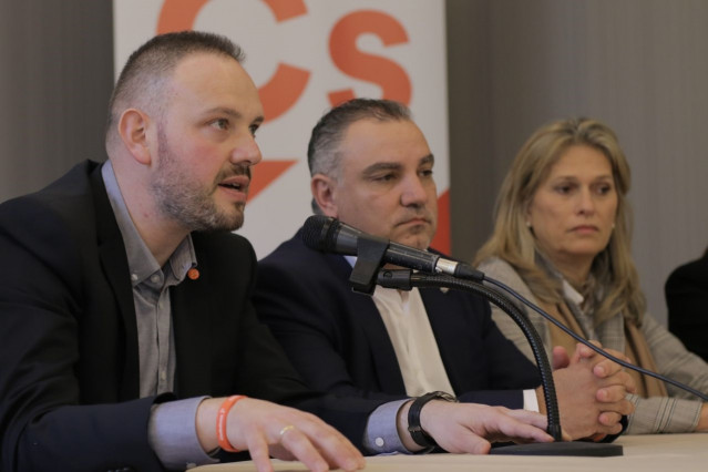 El candidato de Ciudadanos al Congreso por Lugo, José Manuel Blanco, y el secretario de Organización de Ciudadanos Galicia, Laureano Bermejo.