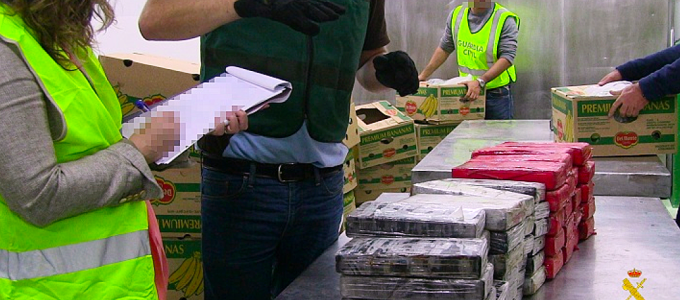 Diez detenidos de una organización que introducía droga por el Puerto de Marín