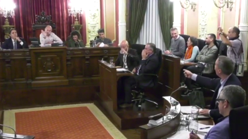 Gonzalo Ju00e1come en el pleno