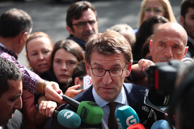 Alberto Núñez Feijóo realiza declaraciones a los medios de comunicación