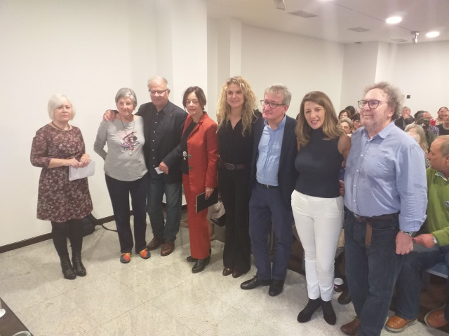 Yolanda Díaz, en un acto en Vigo con expertos en derecho laboral, sindicalistas, abogadas y economistas