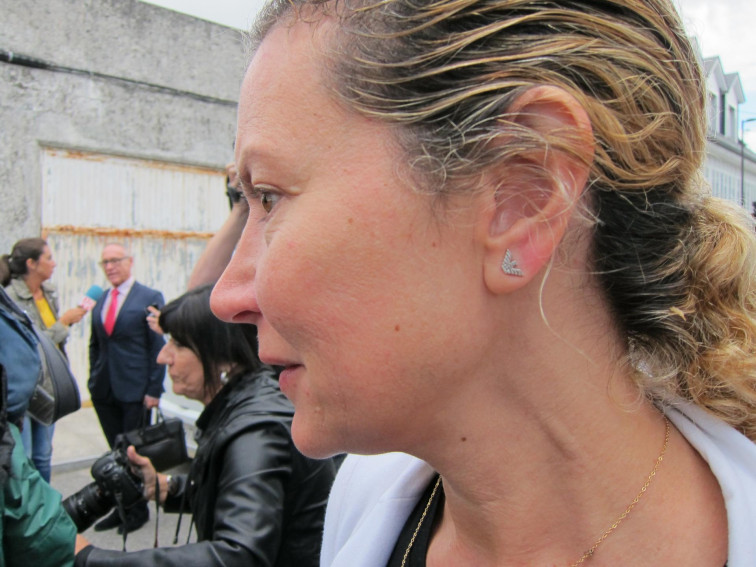 La madre de Diana Quer denuncia en Padrón un delito de violencia sobre la mujer