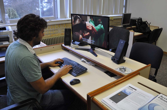 Imagen de Pablo Romero mientras trabaja.