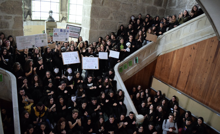 (VÍDEO) Respuesta multitudinaria a huelga de los alumnos de Medicina