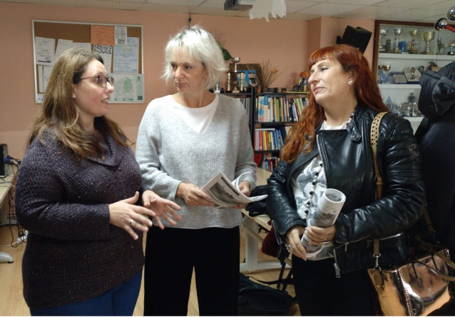 La candidata de Más País por A Coruña, Carolina Bescansa, en un acto en Ferrol.